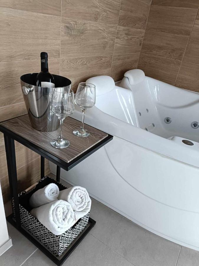 West Panorama Penthouse - Apartment With A Fantastic View Of The City Szombathely Extérieur photo