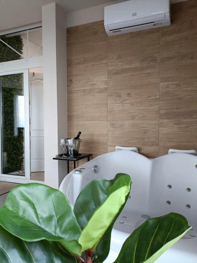 West Panorama Penthouse - Apartment With A Fantastic View Of The City Szombathely Extérieur photo