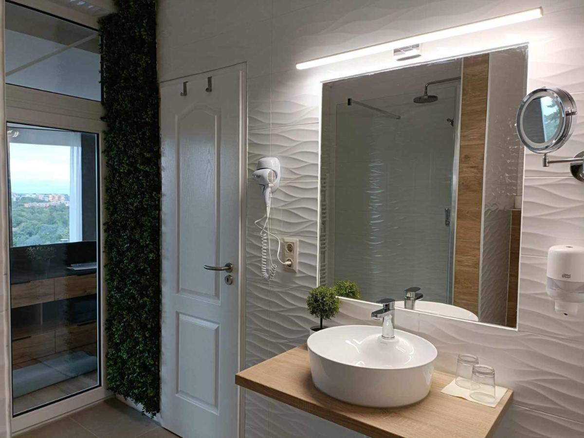 West Panorama Penthouse - Apartment With A Fantastic View Of The City Szombathely Extérieur photo