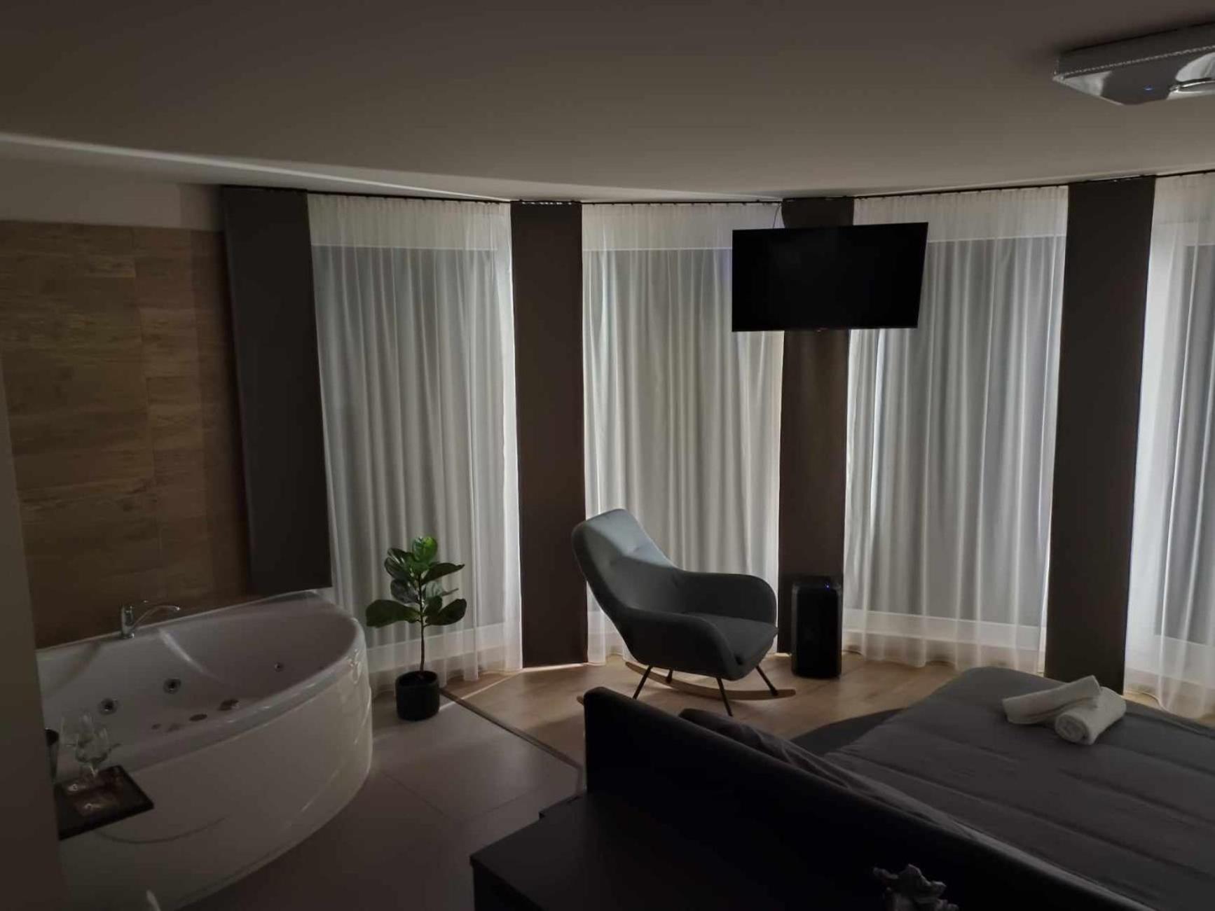 West Panorama Penthouse - Apartment With A Fantastic View Of The City Szombathely Extérieur photo