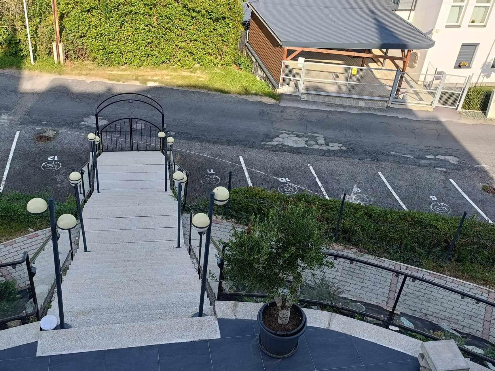 West Panorama Penthouse - Apartment With A Fantastic View Of The City Szombathely Extérieur photo